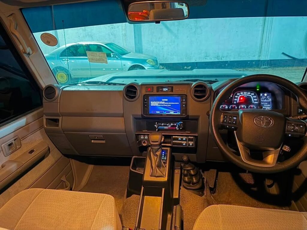 Magari Sokoni Toyota Land Cruiser 79 Pickup ya Bei Poa 2025