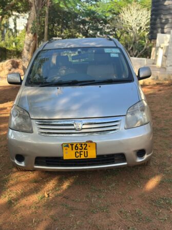 Bei Ya Toyota Raum 2003 Sokoni Dar es Salaam Tanzania