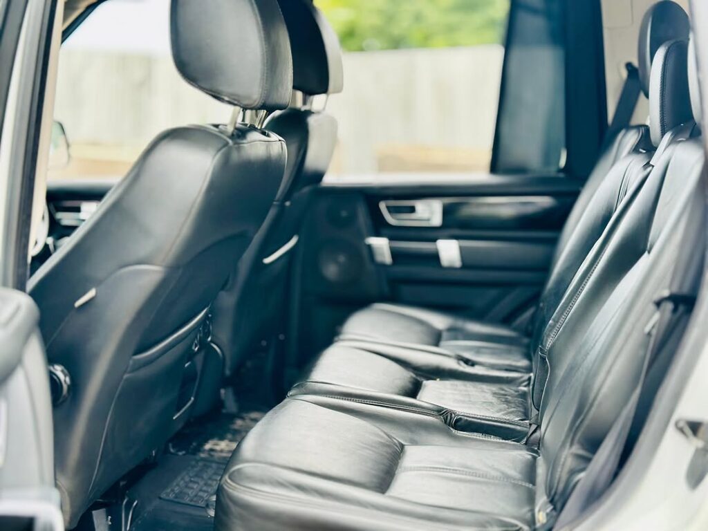 Land Rover Discovery 4 2013 for Sale in Dar es Salaam