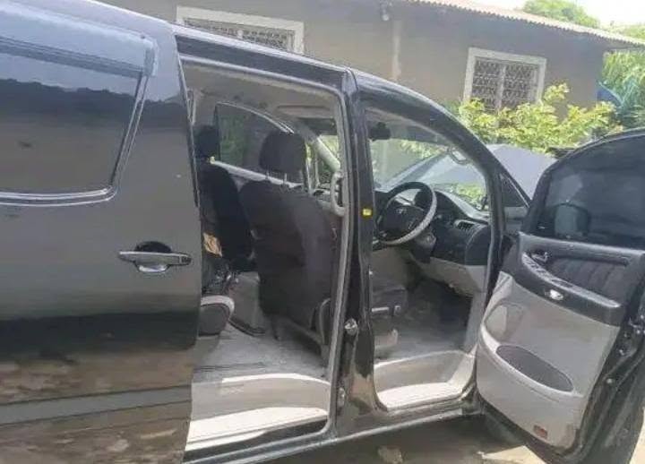 Toyota Alphard 2005 for Sale in Dar es Salaam