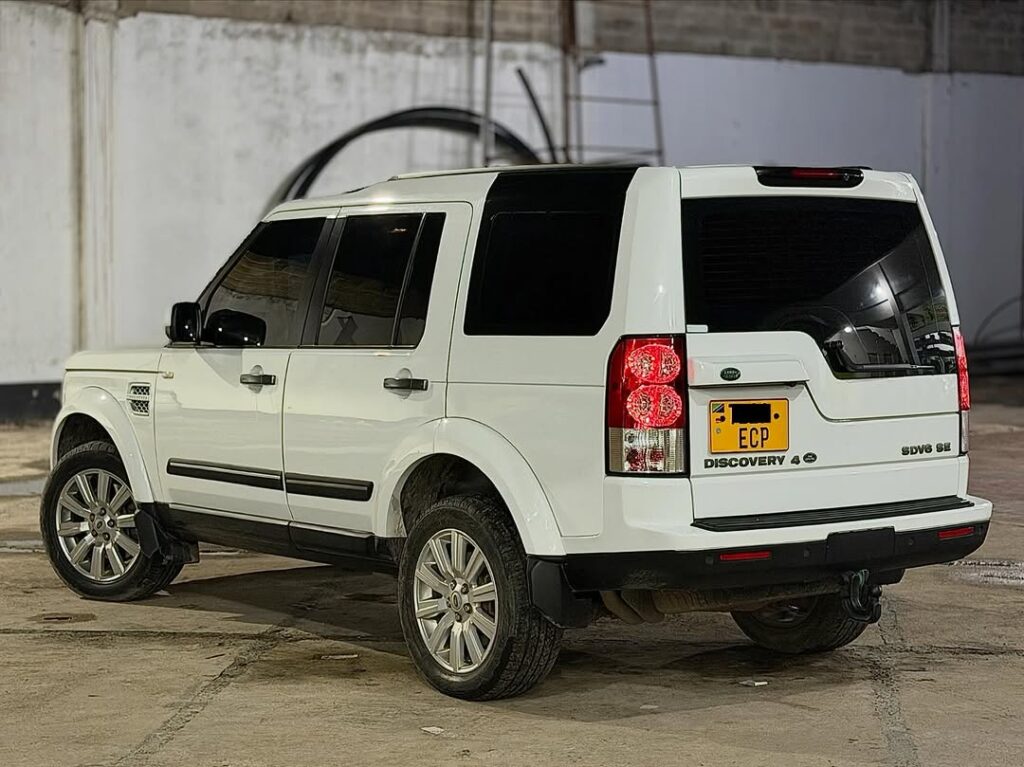 Magari Discovery 4 2015 lipo Dar es Salaam
