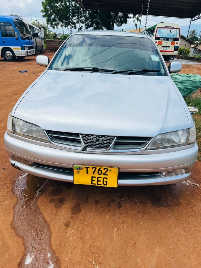 Toyota Carina 1998 for Sale in Mbeya