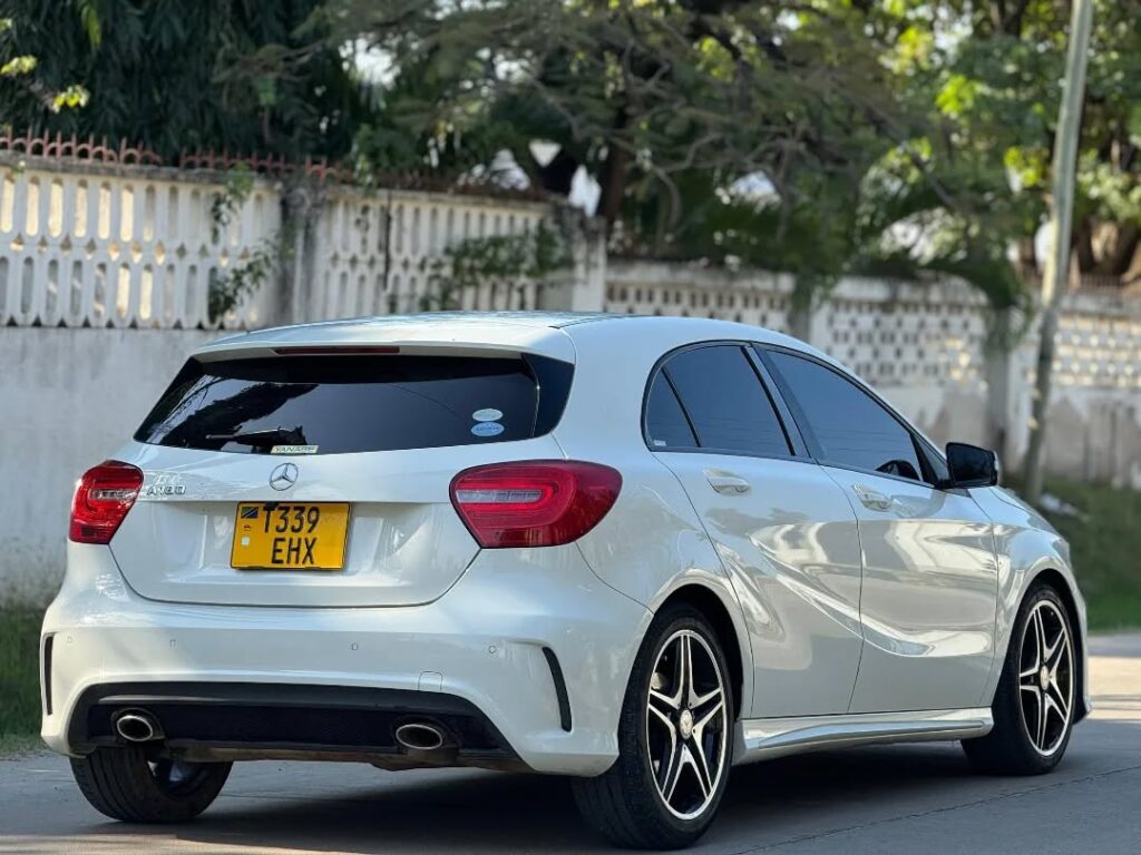Magari Sokoni Benz A-Class ya Bei Poa 2014