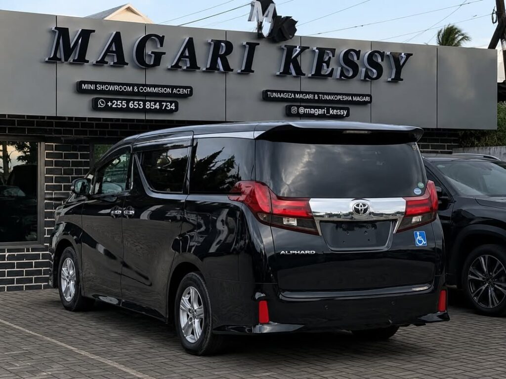 Magari Alphard 2015 lipo Dar es Salaam