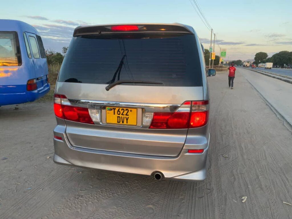 Price Of Toyota Alphard 2005 for Sale in Tanzania