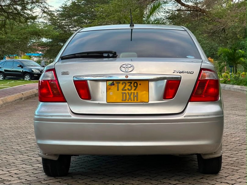 Magari Used Toyota Premio 2004 Dar es Salaam Tanzania