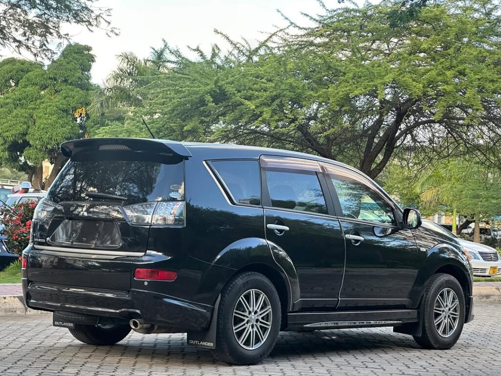 Buy Mitsubishi Outlander 2007 for Sale in Dar es Salaam