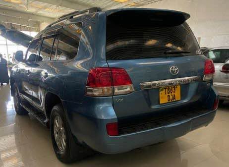 Toyota Land Cruiser V8 2008 for Sale in Dar es Salaam