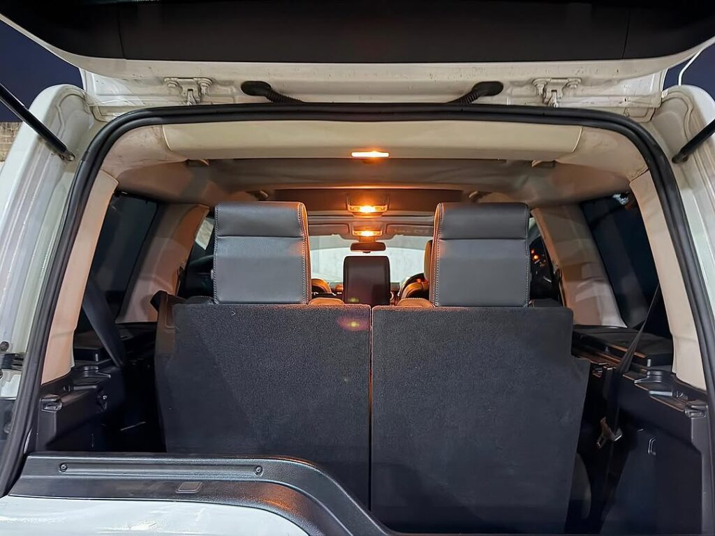 Magari Discovery 4 2015 lipo Dar es Salaam
