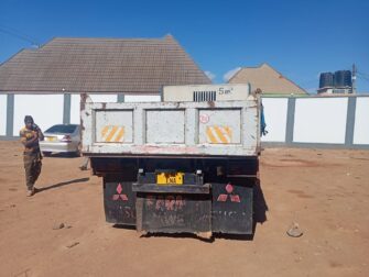 Bei Ya Mitsubishi Canter 2000 Sokoni Mbeya Tanzania