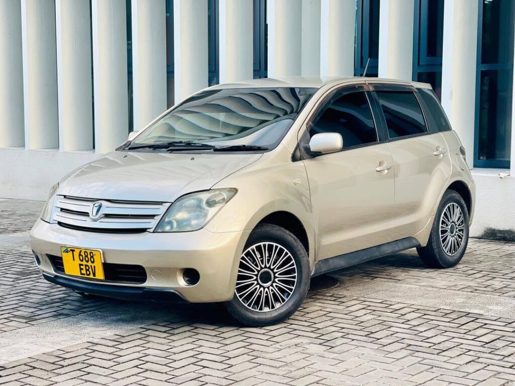 Price Toyota IST 2003 for Sale in Dar es Salaam
