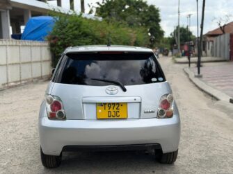 Bei Ya Toyota IST 2005 Sokoni Dar es Salaam Tanzania
