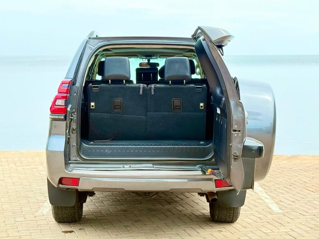 Magari Used Toyota Land Cruiser Prado 2017 Mwanza Tanzania