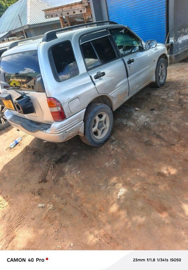 Suzuki Vitara bei poa sokoni Dar es Salaam Tanzania