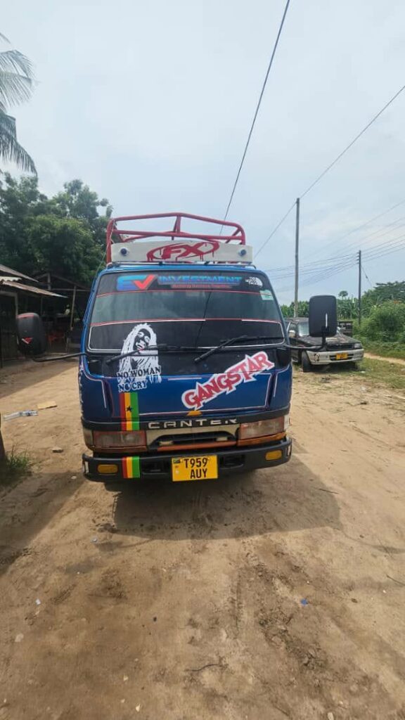Used Mitsubishi Canter 1995 for Sale in Dar es Salaam