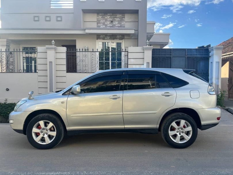 Price Of Toyota Harrier 2003 for Sale in Tanzania