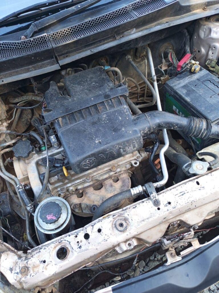 Magari Sokoni Toyota Vitz ya Bei Poa 2003