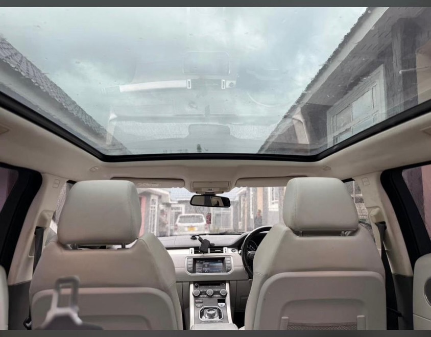 Land Rover Evoque 2015 Inauzwa Dar es Salaam Tanzania