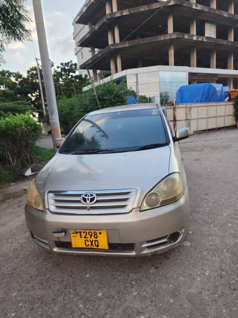 Used Toyota Ipsum 2000 for Sale in Dar es Salaam