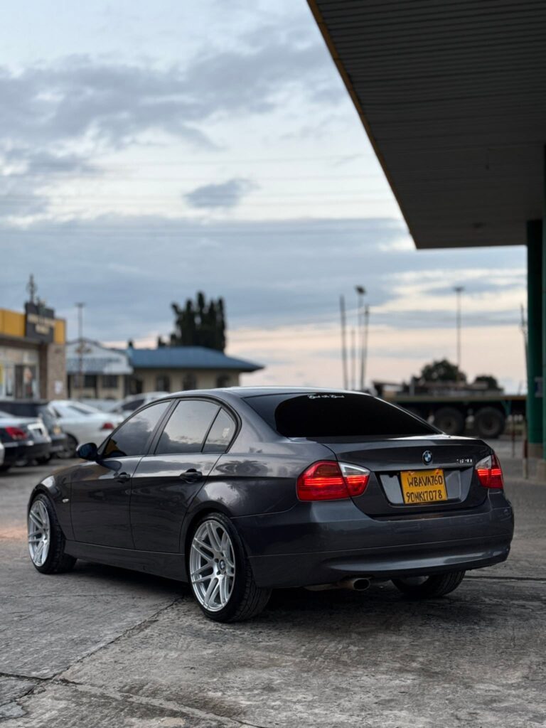 BMW 3 Series bei poa sokoni Dar es Salaam Tanzania