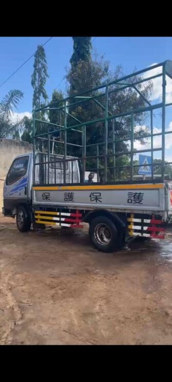 Bei Ya Mitsubishi Canter 2000 Sokoni Dar es Salaam Tanzania