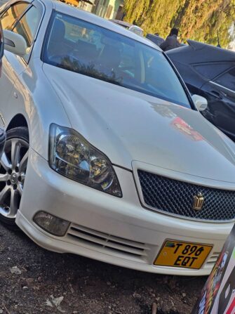 Price of Used Toyota Crown 2006 for Sale in Mbeya Tanzania