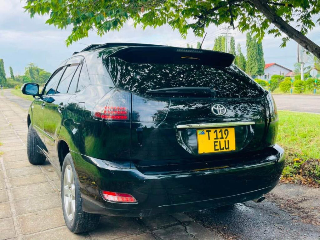 Magari Sokoni Toyota Harrier ya Bei Poa 2007