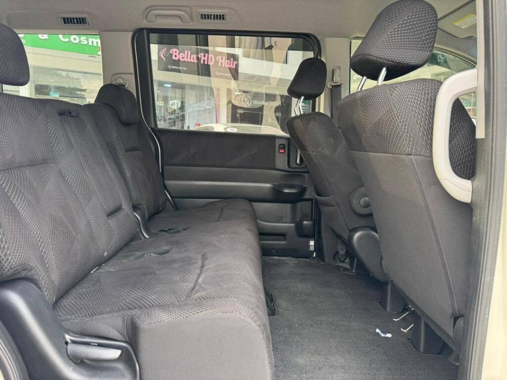 Price Honda Stepwgn 2014 for Sale in Dar es Salaam