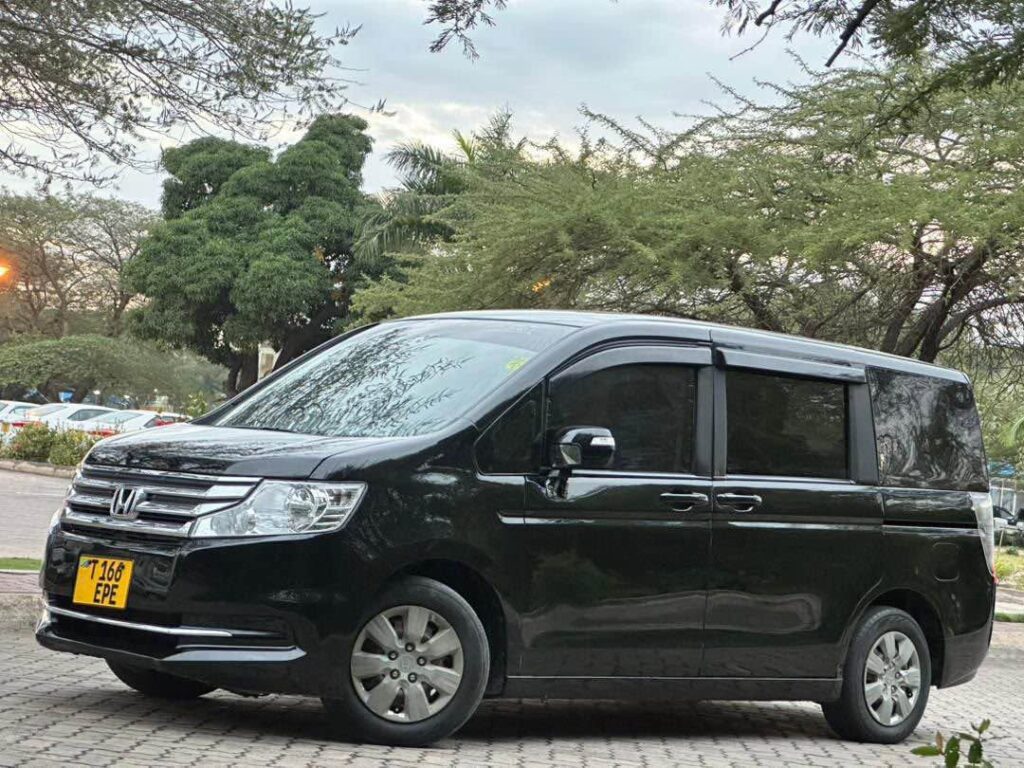 Honda Stepwgn 2012 for Sale in Dar es Salaam