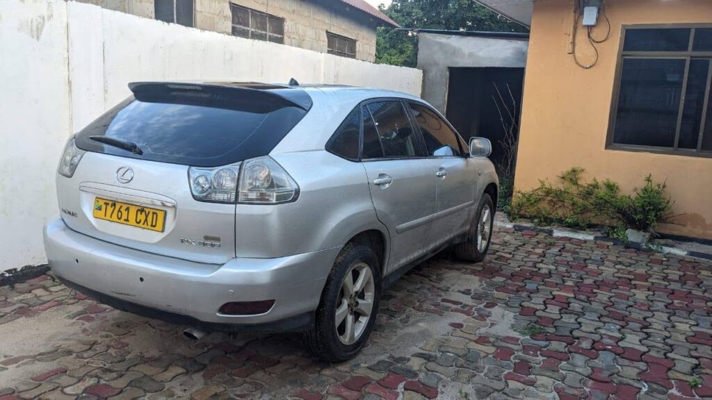 Toyota Harrier 2005 for Sale in Dar es Salaam