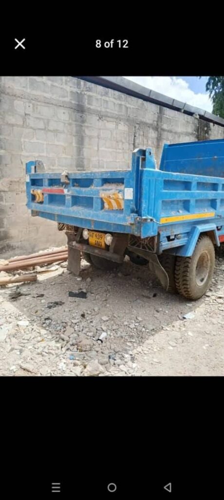 Magari Canter 2000 lipo Dar es Salaam