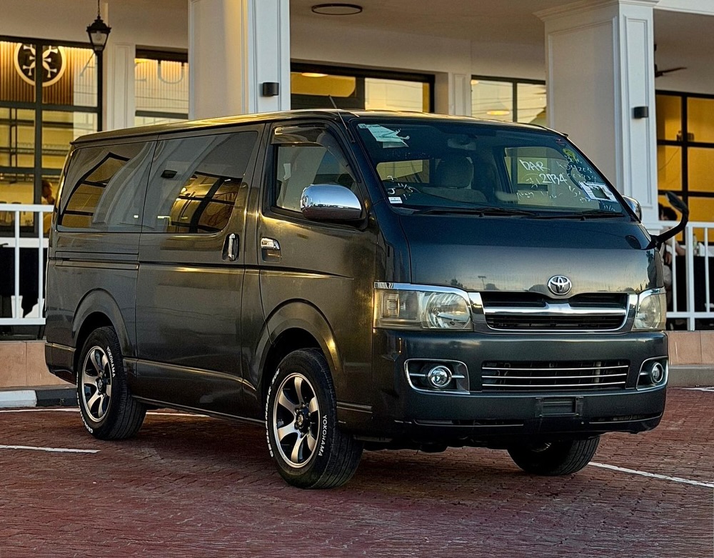 Used Toyota Hiace 2004 for Sale in Dar es Salaam