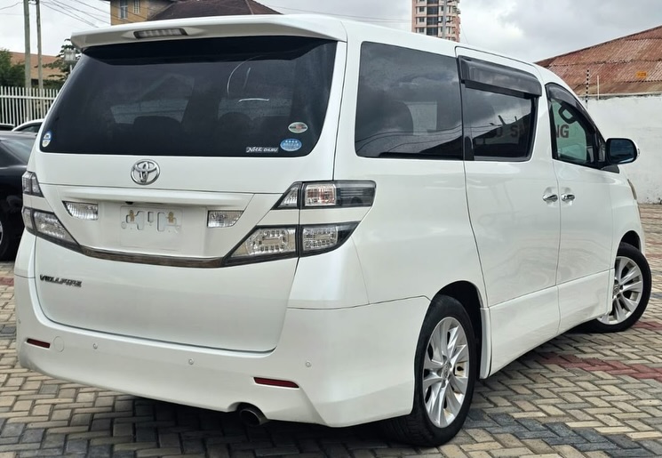Magari Sokoni Toyota Vellfire ya Bei Poa 2008