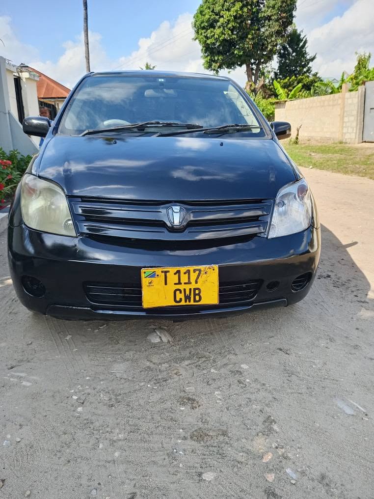 Price Toyota IST 2004 for Sale in Dar es Salaam