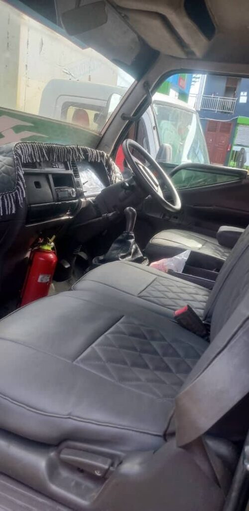 Magari Used Mitsubishi Canter 2000 Dar es Salaam Tanzania