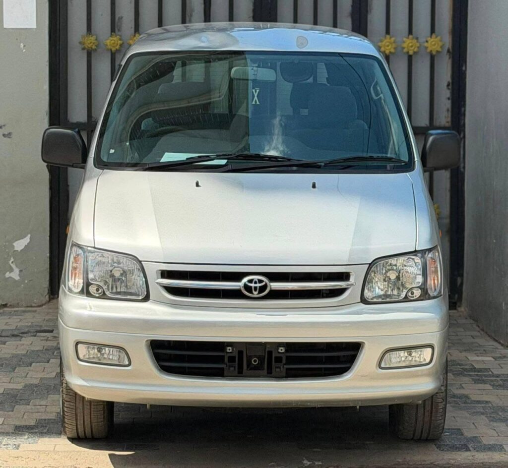 Price Toyota TownAce 2001 for Sale in Dar es Salaam
