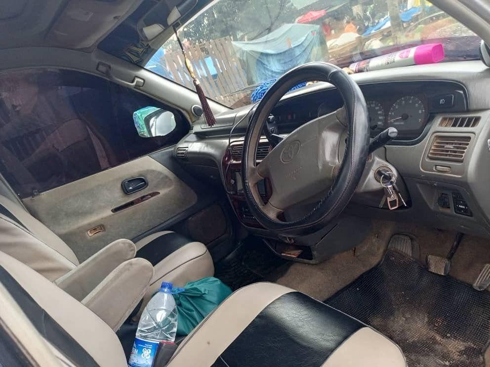 Magari Sokoni Toyota Noah ya Bei Poa 2000