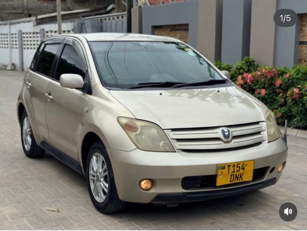 Bei ya Toyota IST 2003 Sokoni Dar es Salaam Tanzania