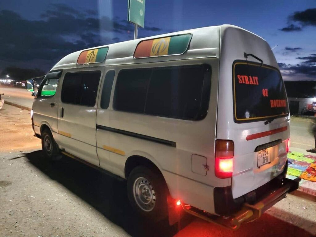 Magari Hiace 2000 lipo Dar es Salaam