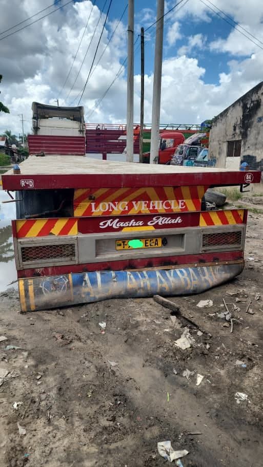 Magari Used Scania 124 2000 Dar es Salaam Tanzania
