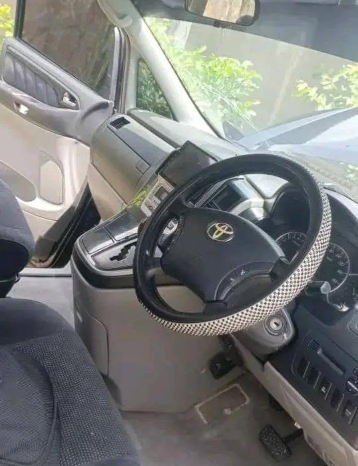 Buy Toyota Alphard 2005 for Sale in Dar es Salaam