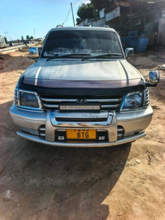 Bei Ya Toyota Land Cruiser Prado 2000 Sokoni Dar es Salaam Tanzania