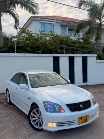Bei Ya Toyota Crown 2005 Sokoni Dar es Salaam Tanzania