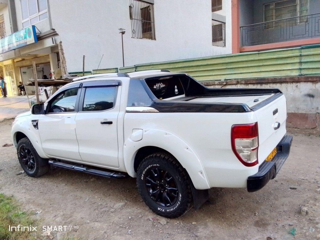 Magari Ranger 2012 lipo Dar es Salaam