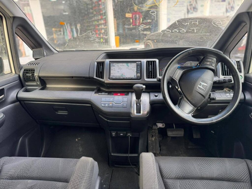 Price Of Honda Stepwgn 2014 for Sale in Tanzania