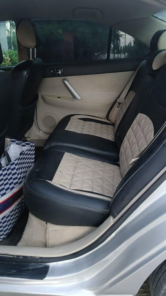 Toyota Premio bei poa sokoni Dar es Salaam Tanzania