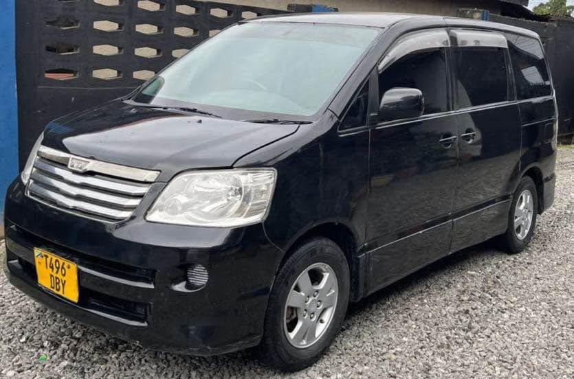 Price Of Toyota Noah 2004 for Sale in Tanzania