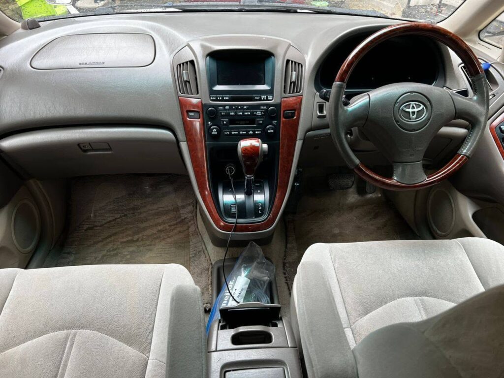 Magari Used Toyota Harrier 2002 Dar es Salaam Tanzania