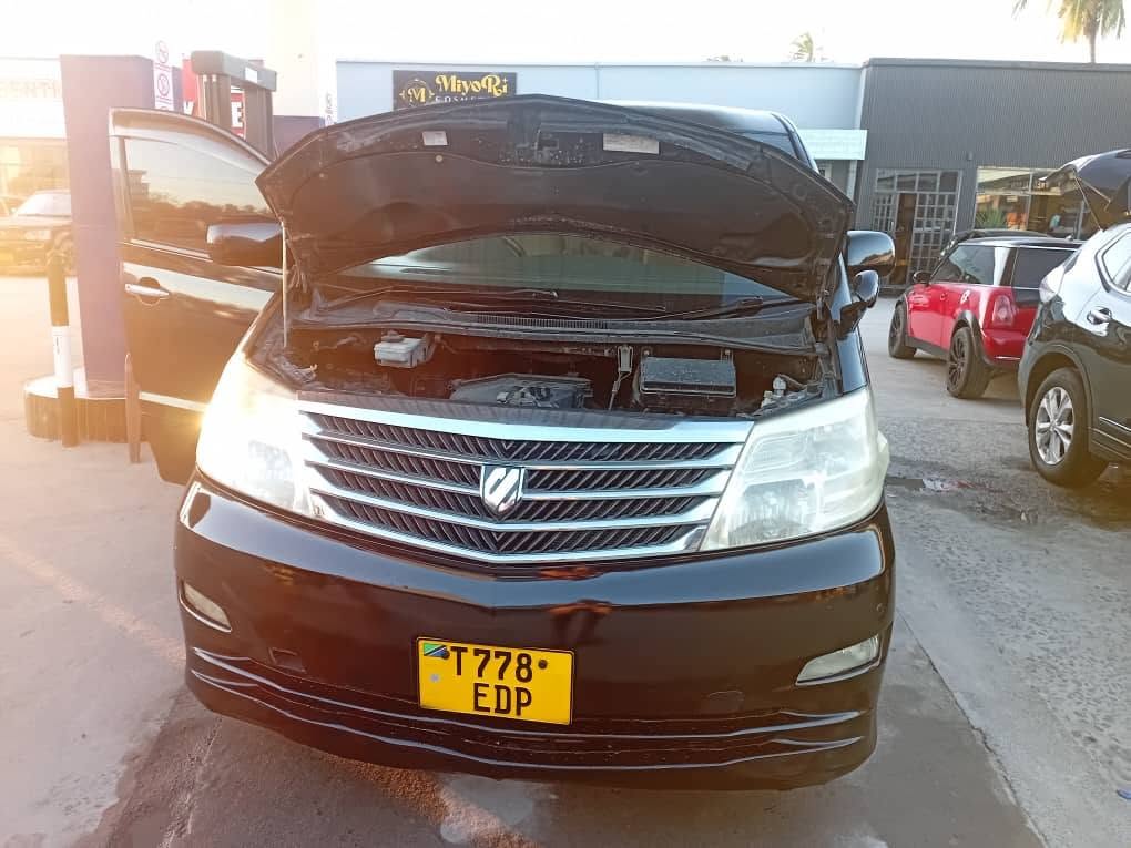 Magari Alphard 2006 lipo Dar es Salaam