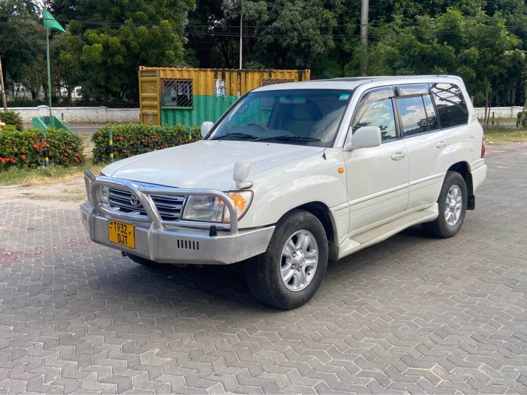 Buy Toyota Land Cruiser V8 2003 for Sale in Dar es Salaam